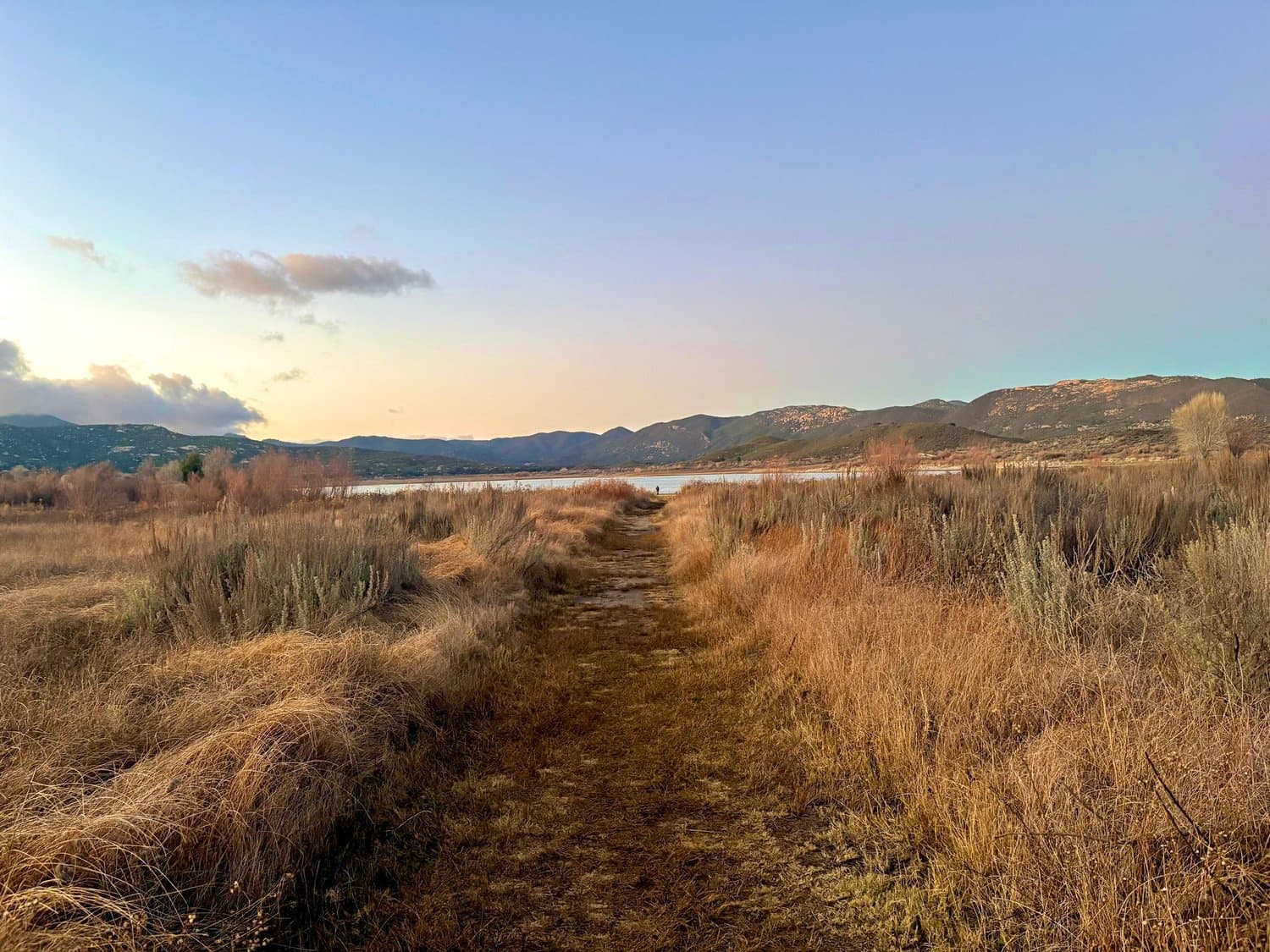 A trail leads toward Lake Morena in Lake Morena County Park, a San Diego County Parks and Recreation campground and fishing lake in Campo, Dec. 27, 2025 (file photo)