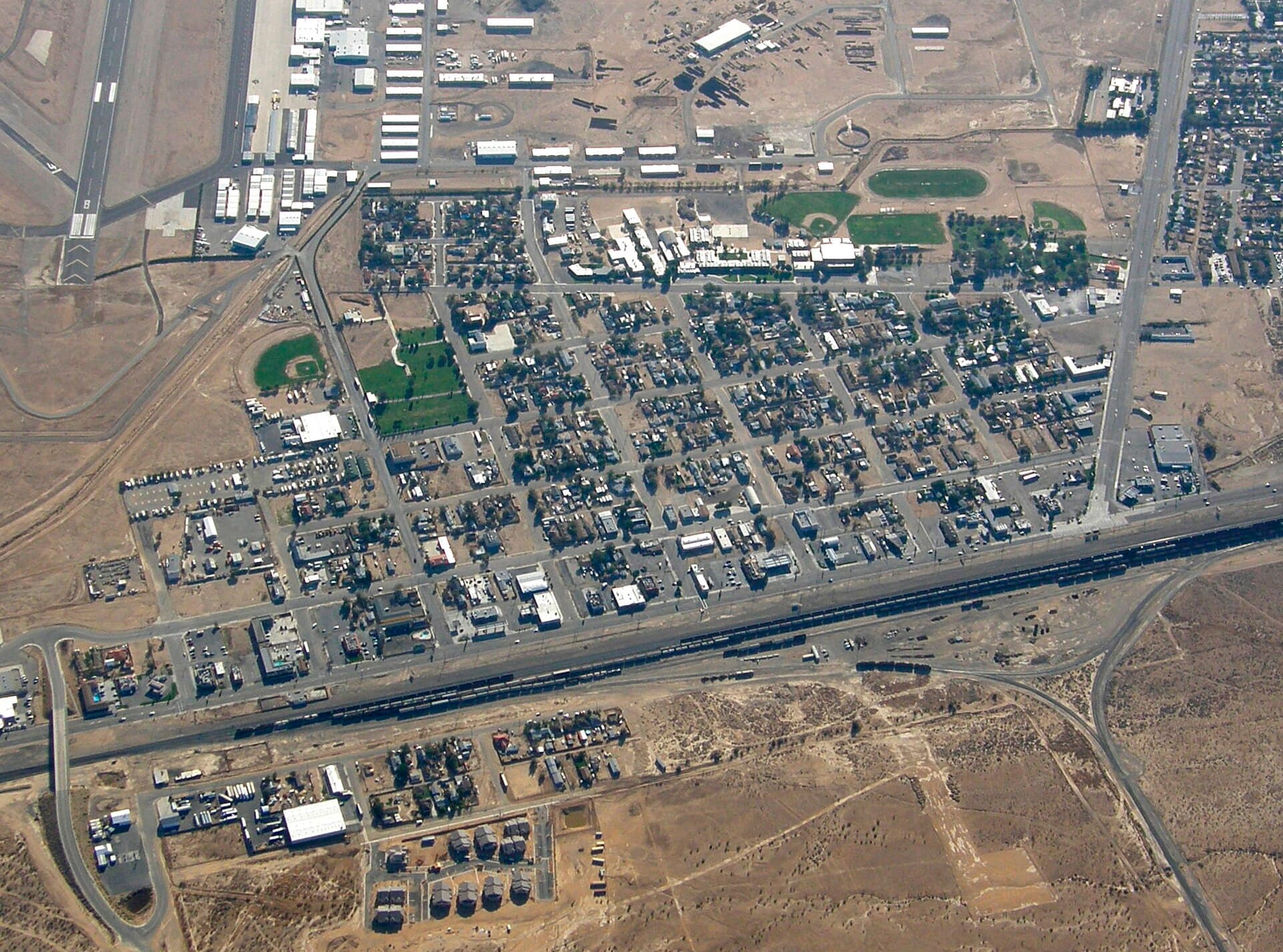 The Kern County community of Mojave seen from the air, looking east, Sept. 9, 2007; Pacific Steel Group's mill site is about eight miles southeast of town along State Route 14 (file photo)