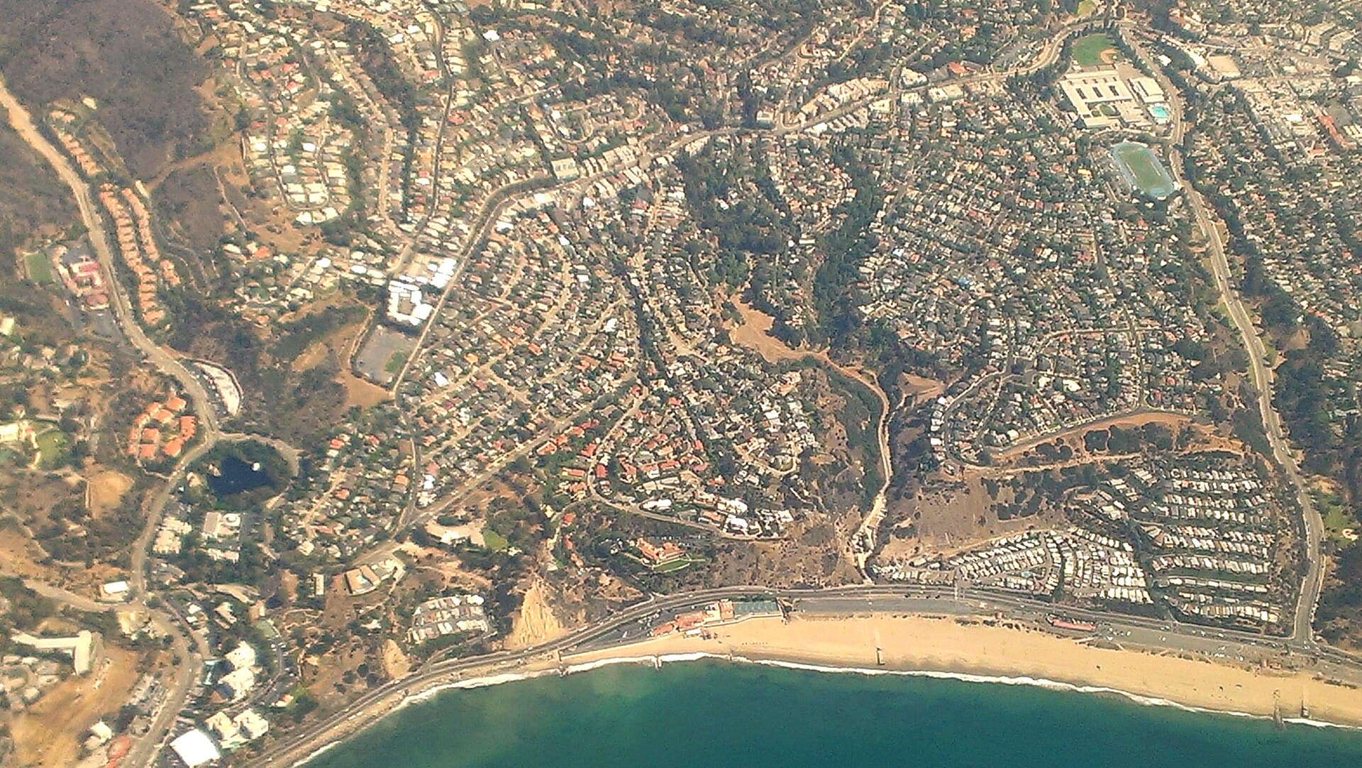 An aerial view of Pacific Palisades, the community served by the Santa Ynez Reservoir, August 2014 (file photo)