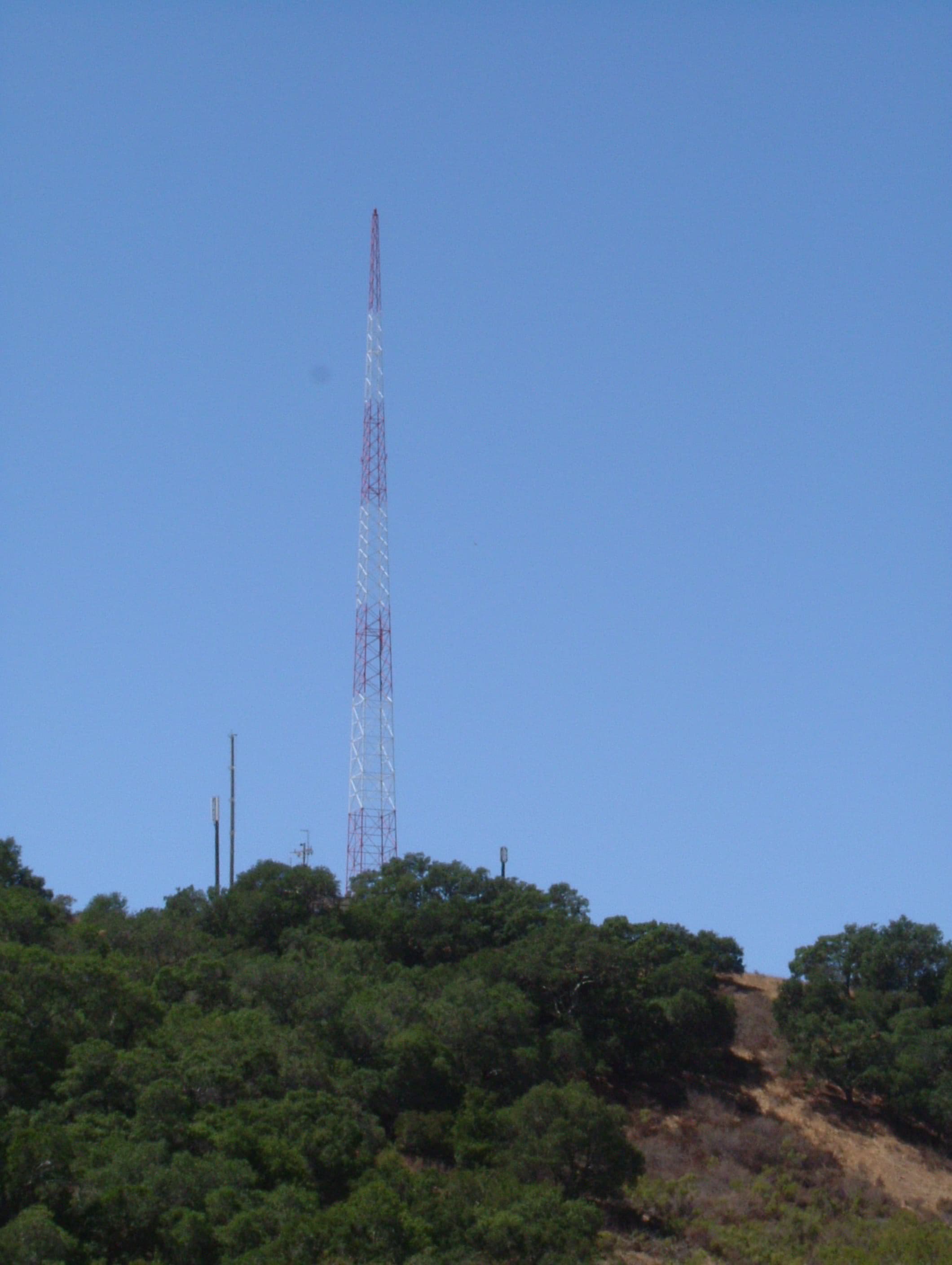 A classic lattice radio tower on a hill in San Luis Obispo, California (file photo, 2004)